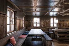 Wood-panelled Schwarzwaldstube with long tables