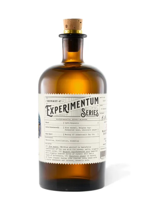 Monkey 47 Experimentum Series bottle, side view of the label